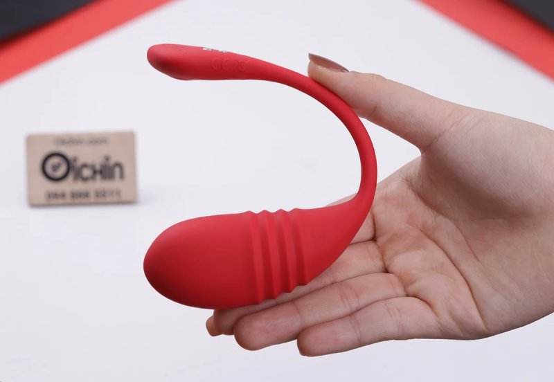 Lovense Vulse có thiết kế giống hình chữ C 